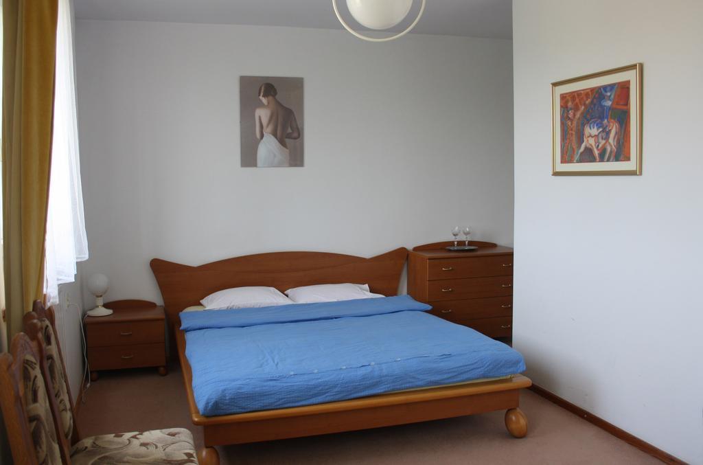 Ferienwohnung Dom Pod Czarnym Bocianem Tykocin Zimmer foto